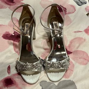Gorgeous Badgley Mischka Open toe shoes NWOT